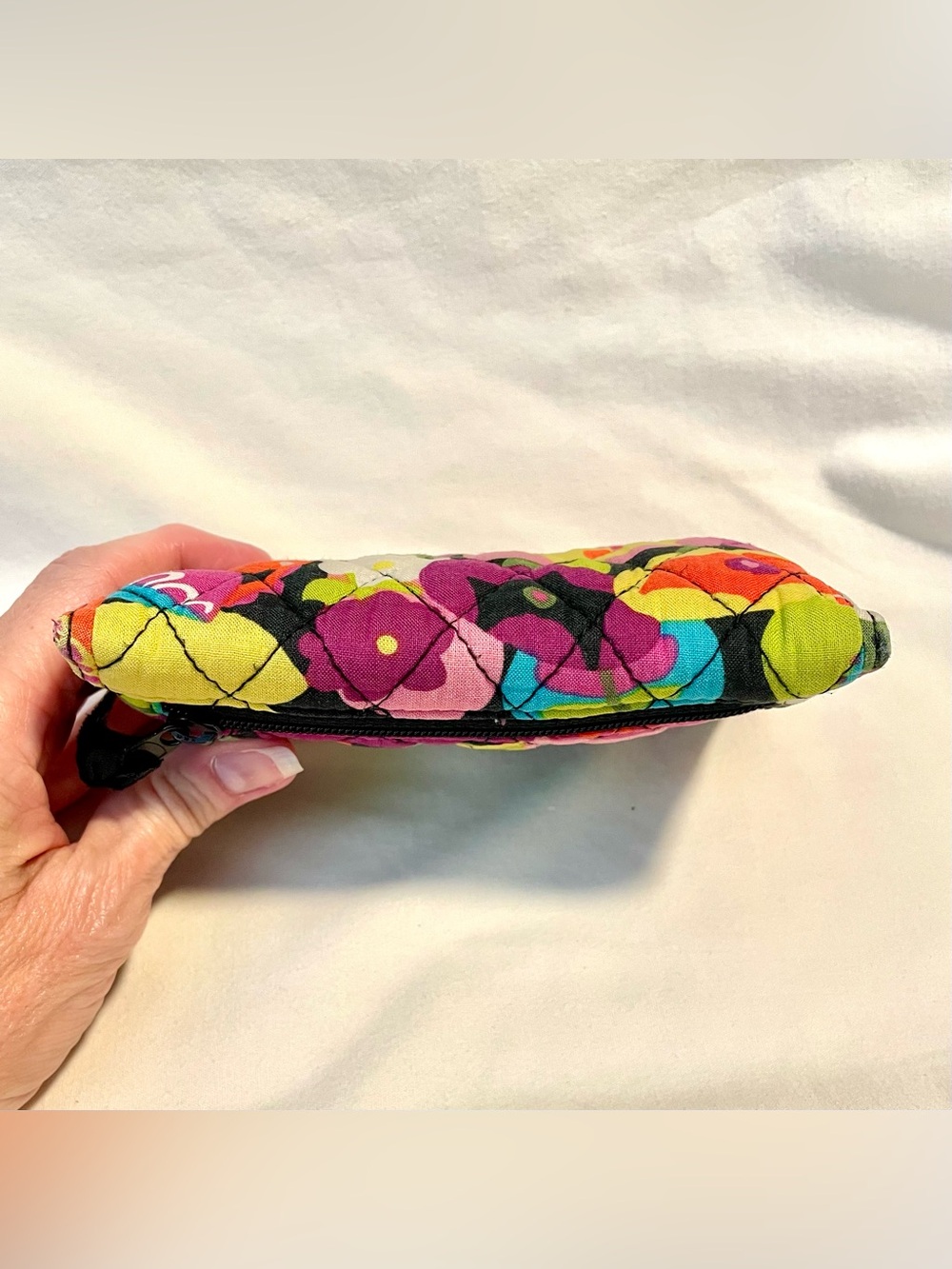 *RARE* Vera Bradley Va Va Bloom Tri-Fold Compact Wallet - Quilted Cotton-6” x 4 - Picture 3 of 12